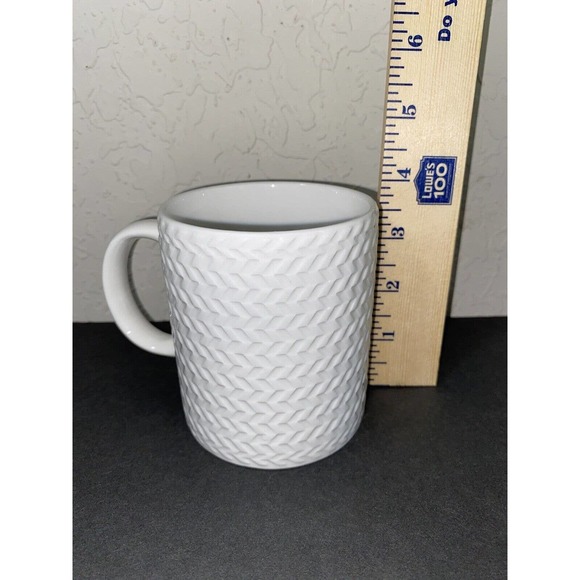 Lot Of 6 Pfaltzgraff Everyday Winston Coffee Mugs Cups White Zig Zag Pattern - Picture 8 of 10